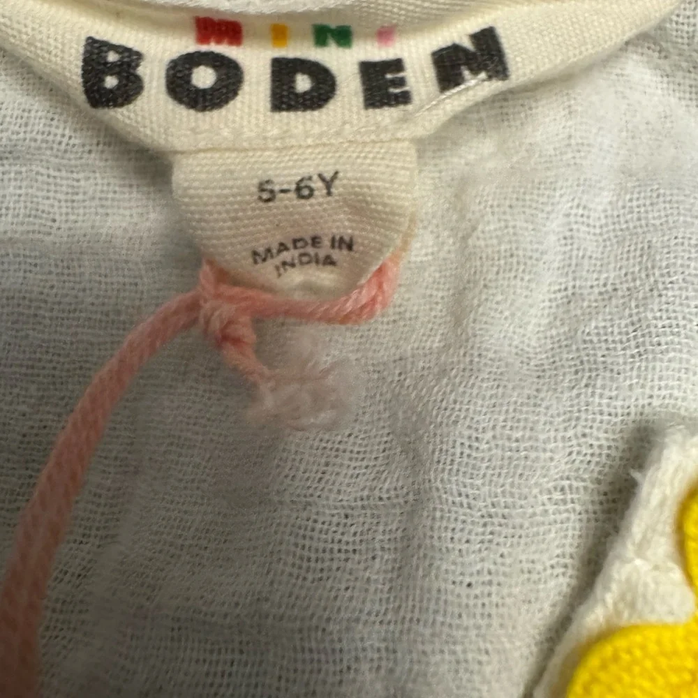 Mini Boden White Emmy Woven Beach